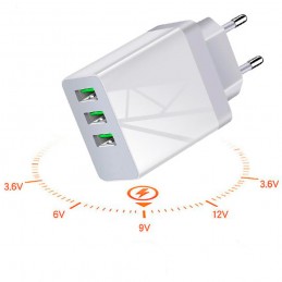 Cargador de carga rápida triple USB y pantalla LED cargador usb multiple qualcomm para móvil