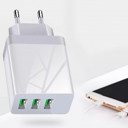 Cargador de carga rápida triple USB y pantalla LED cargador usb multiple qualcomm para móvil