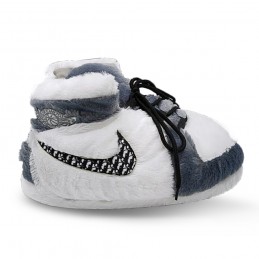 zapatillas de estar por casa estilo sneakes air jordan adidas yeezy pantuflas para estar por casa invierno nike adidas